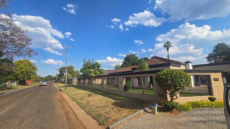 4 Bedroom Property for Sale in Dorandia Gauteng