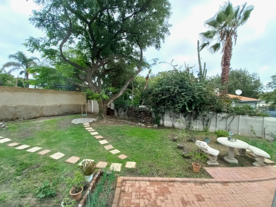 3 Bedroom Property for Sale in Edenvale Central Gauteng