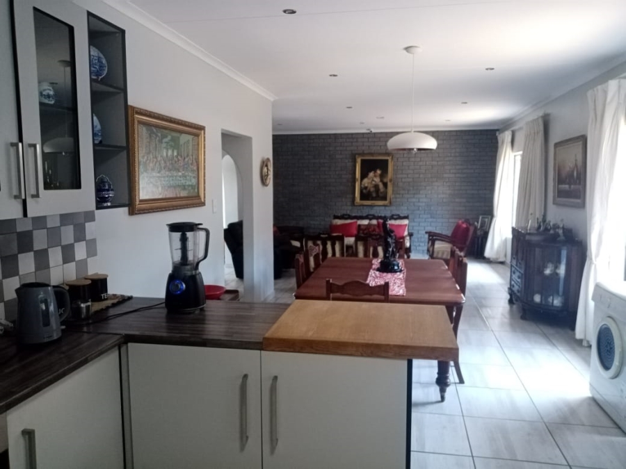 4 Bedroom Property for Sale in Meyerspark Gauteng