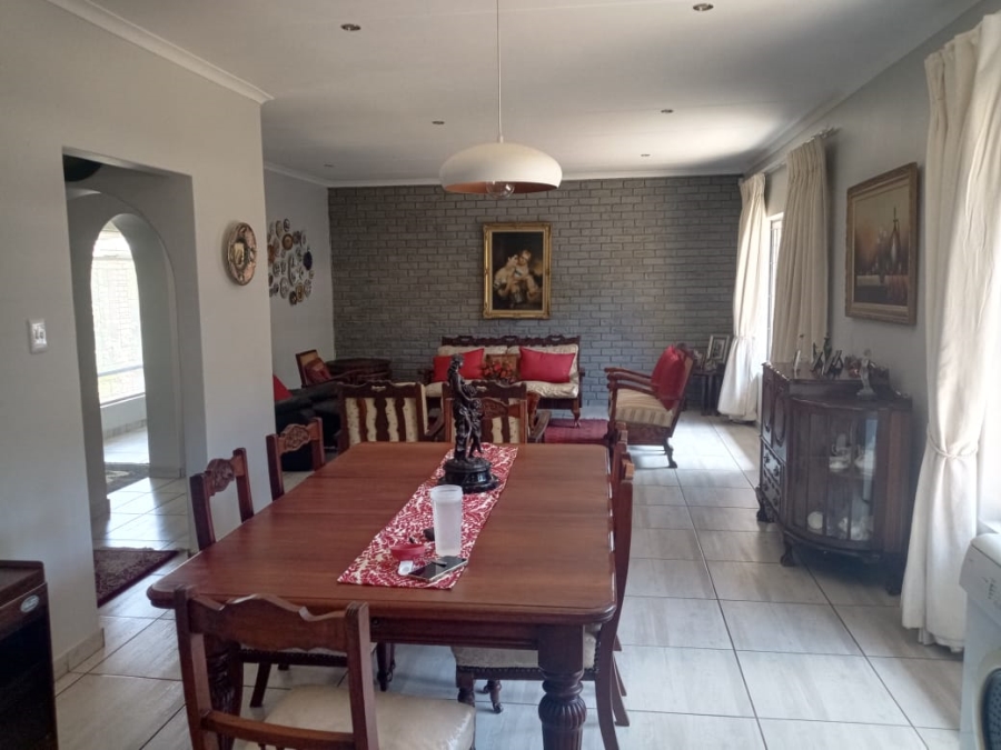 4 Bedroom Property for Sale in Meyerspark Gauteng