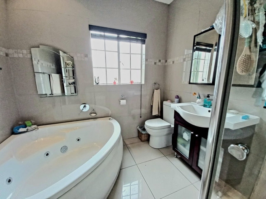 3 Bedroom Property for Sale in Eden Glen Gauteng