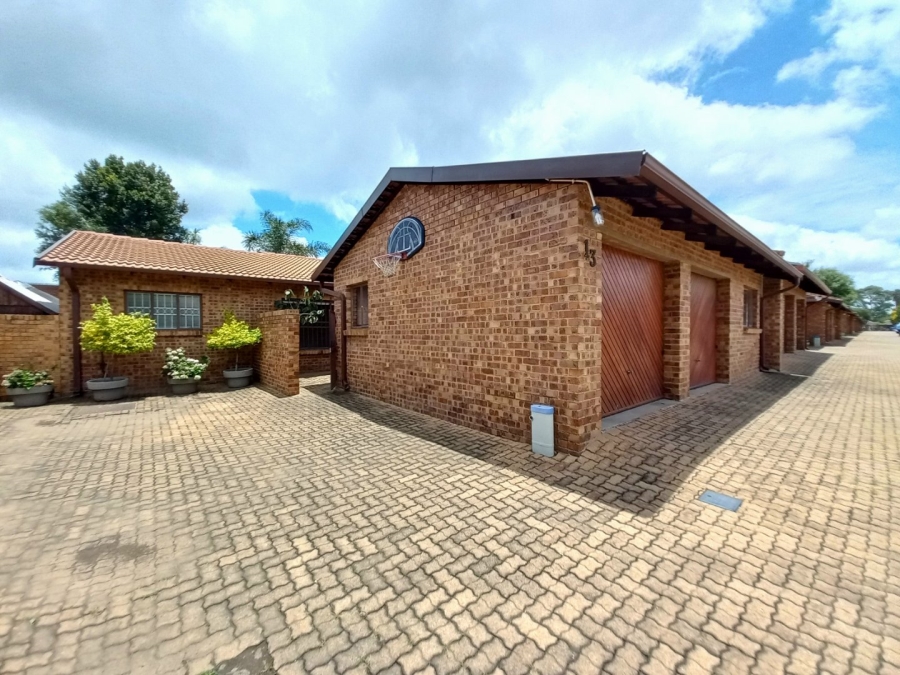 3 Bedroom Property for Sale in Eden Glen Gauteng