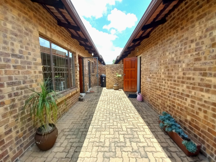 3 Bedroom Property for Sale in Eden Glen Gauteng