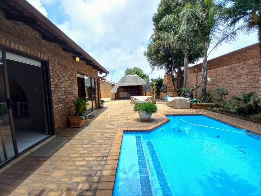 3 Bedroom Property for Sale in Eden Glen Gauteng