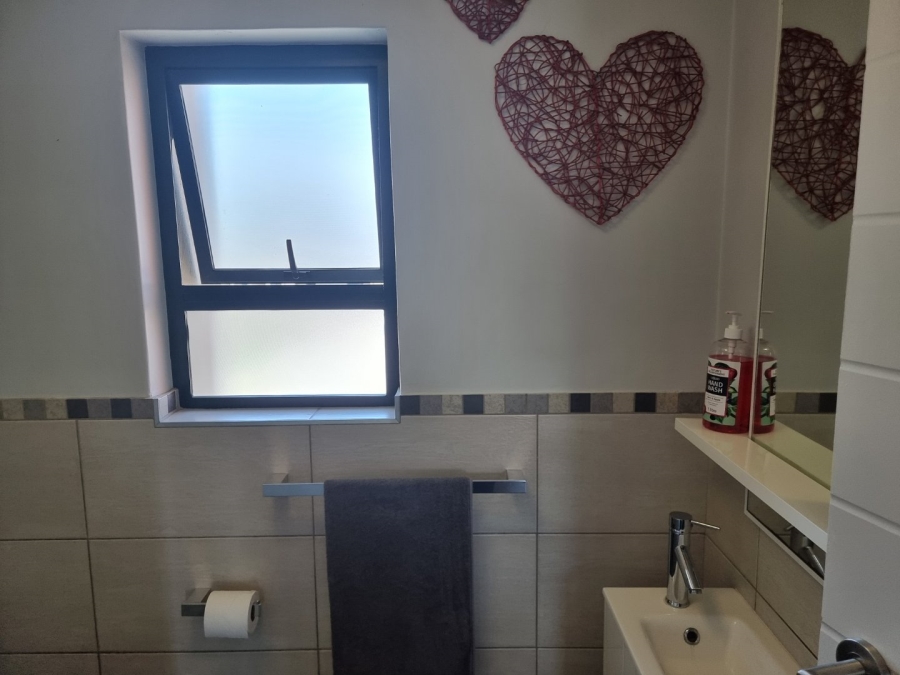 1 Bedroom Property for Sale in Eden Glen Gauteng