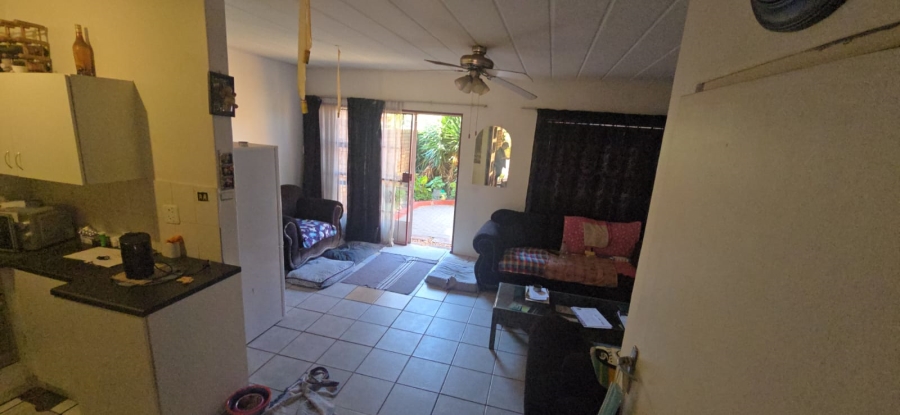 2 Bedroom Property for Sale in Dorandia Gauteng