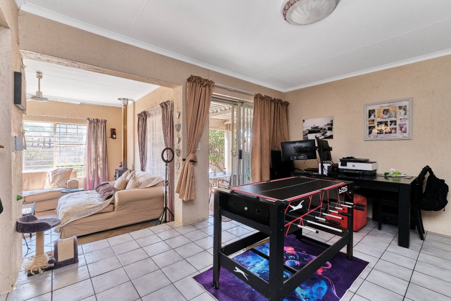 2 Bedroom Property for Sale in Weltevreden Park Gauteng