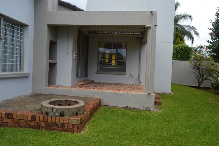 2 Bedroom Property for Sale in Weltevreden Park Gauteng