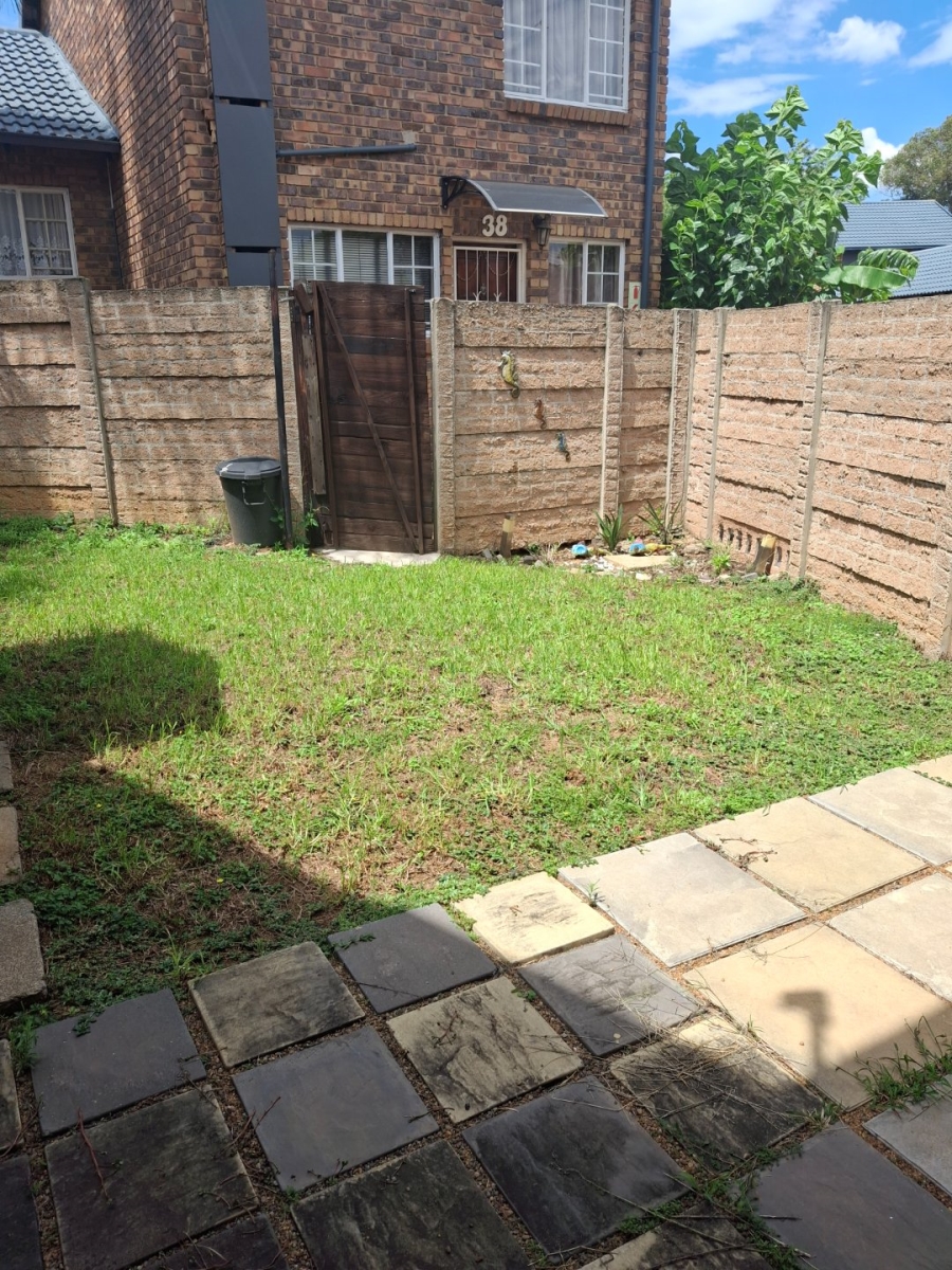  Bedroom Property for Sale in Van Riebeeck Park Gauteng