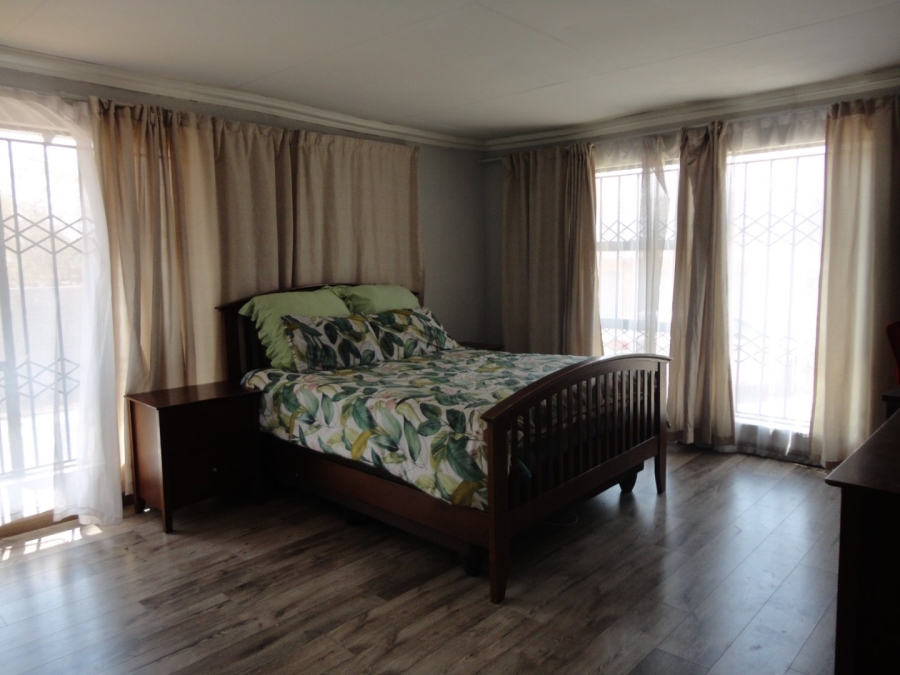 To Let 4 Bedroom Property for Rent in Bloubosrand Gauteng