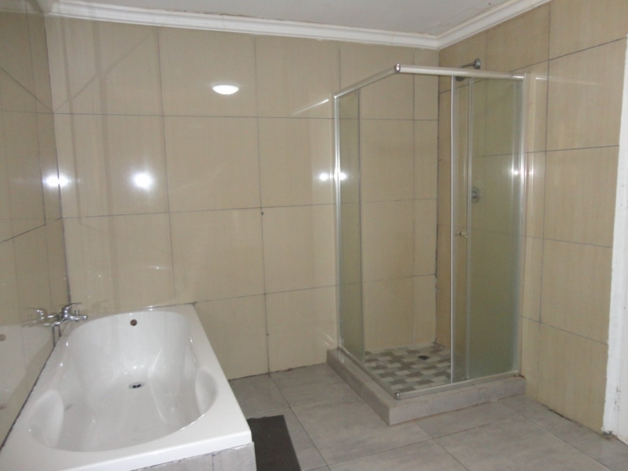 To Let 4 Bedroom Property for Rent in Bloubosrand Gauteng