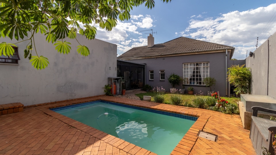 5 Bedroom Property for Sale in Orange Grove Gauteng