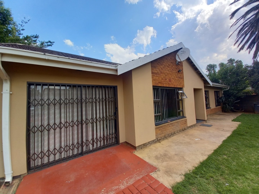 3 Bedroom Property for Sale in Visagie Park Gauteng