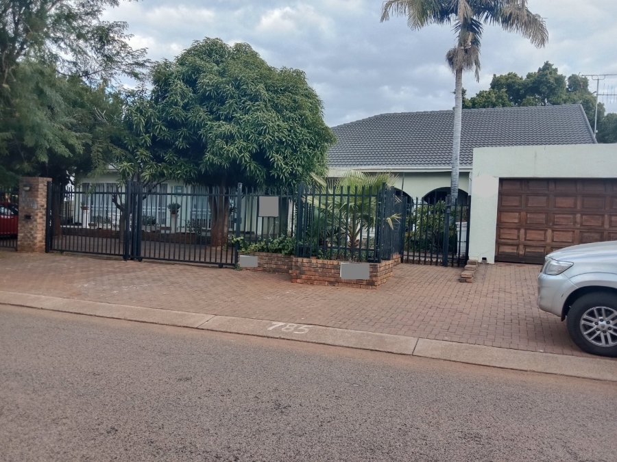 5 Bedroom Property for Sale in Dorandia Gauteng