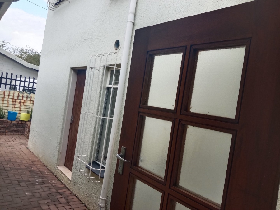 5 Bedroom Property for Sale in Dorandia Gauteng