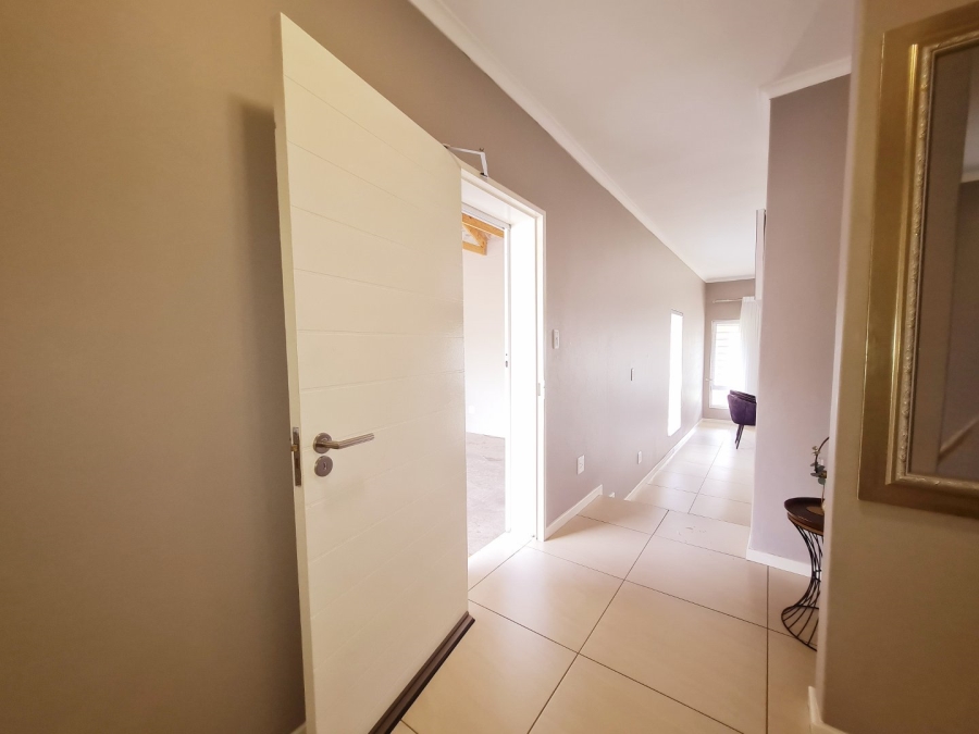 3 Bedroom Property for Sale in Blue Hills Gauteng