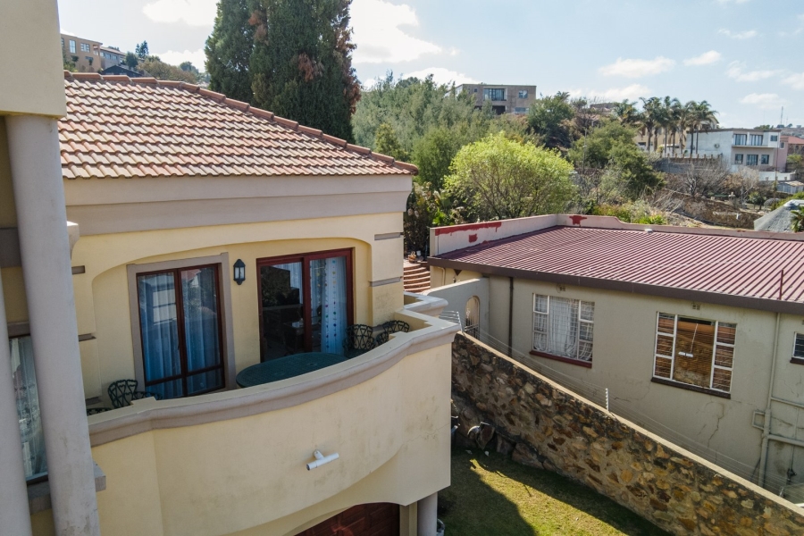 2 Bedroom Property for Sale in Oakdene Gauteng