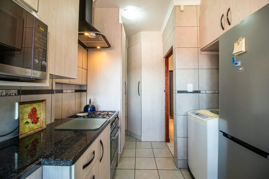 2 Bedroom Property for Sale in Oakdene Gauteng