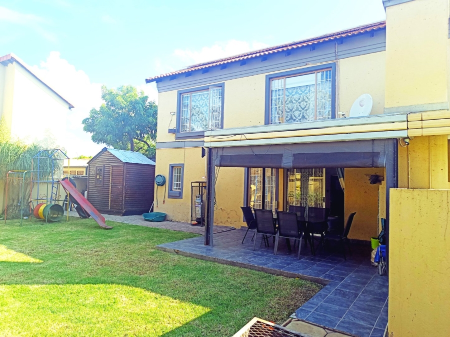 3 Bedroom Property for Sale in Annlin Gauteng