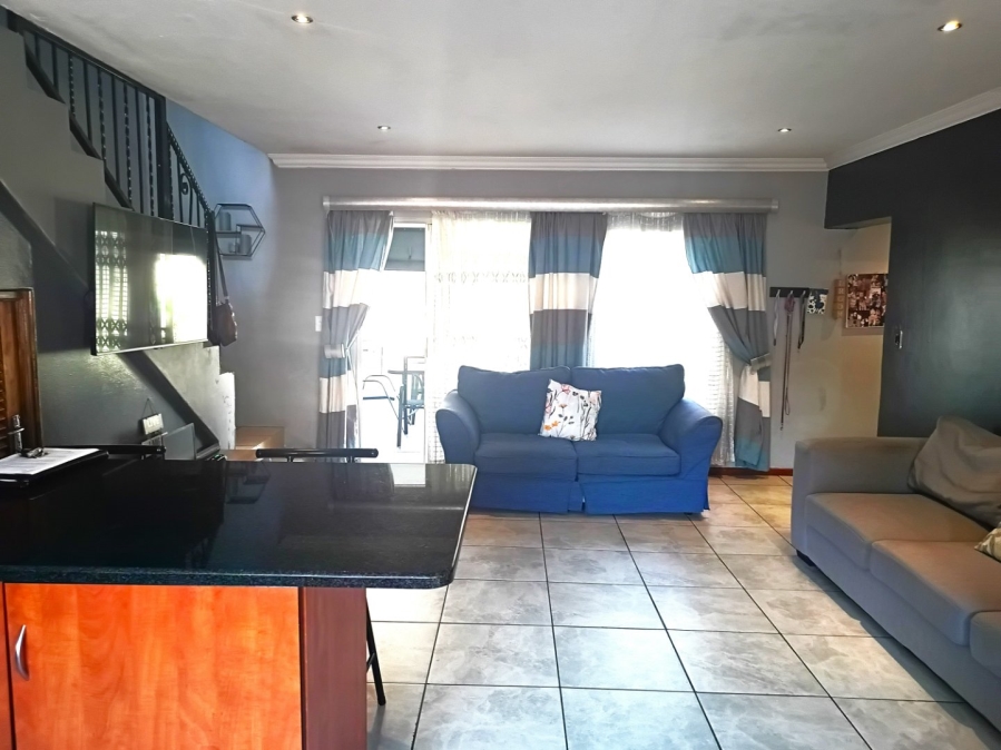 3 Bedroom Property for Sale in Annlin Gauteng