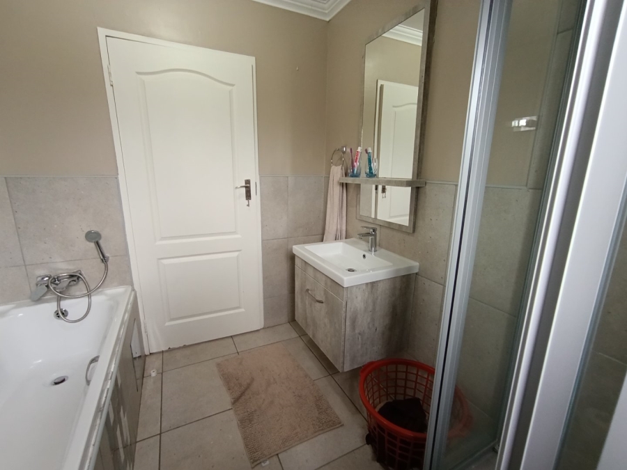 3 Bedroom Property for Sale in Amberfield Gauteng