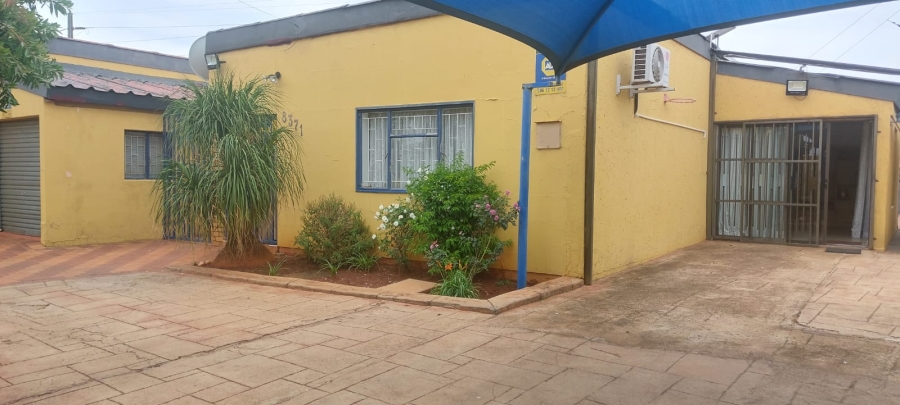 3 Bedroom Property for Sale in Lenasia Ext 9 Gauteng