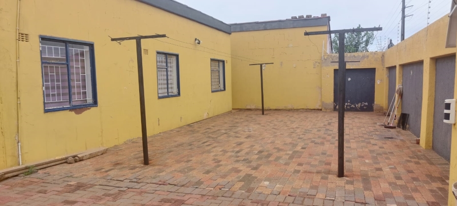 3 Bedroom Property for Sale in Lenasia Ext 9 Gauteng