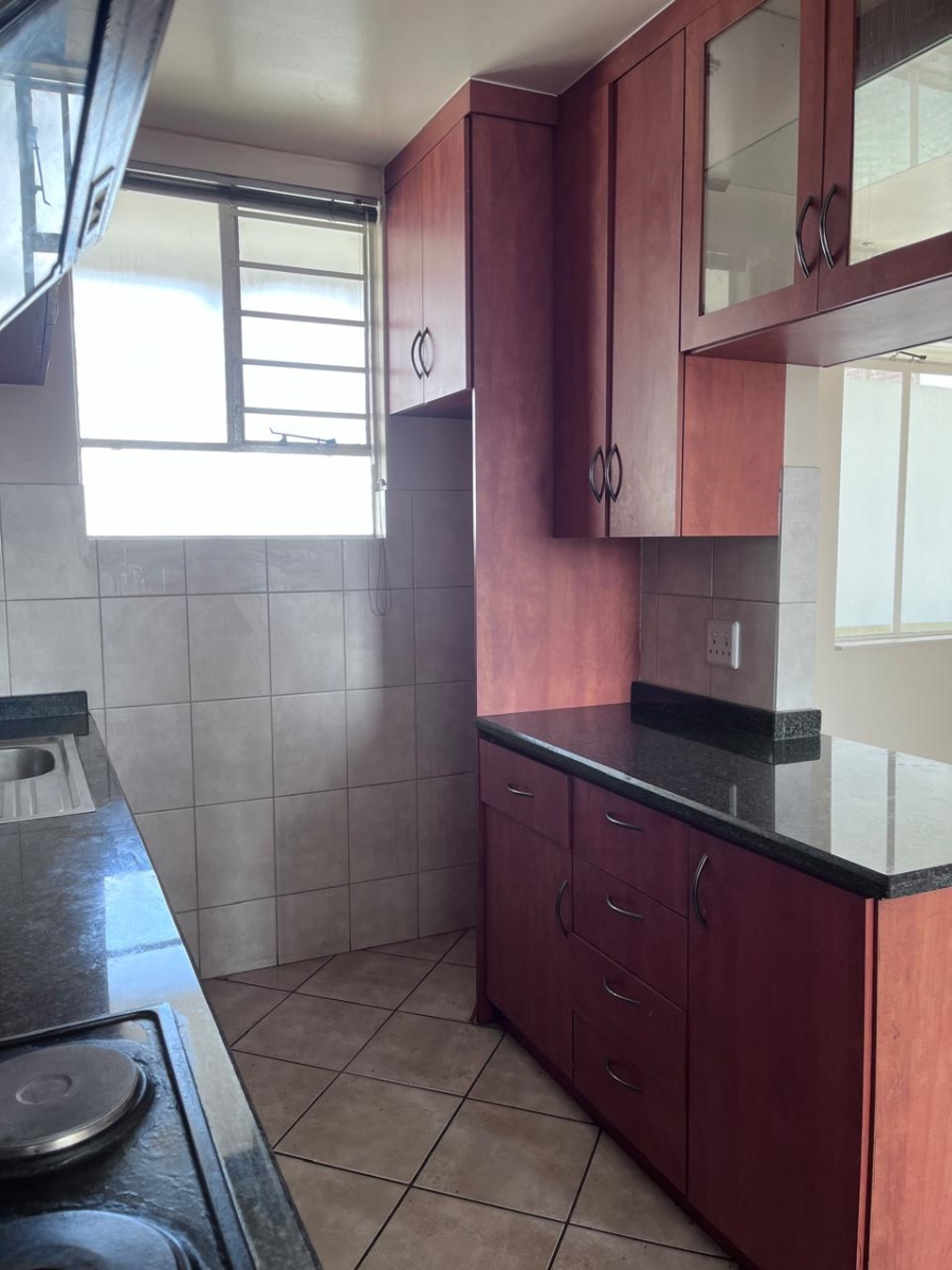 To Let 1 Bedroom Property for Rent in Bedford Gardens Gauteng