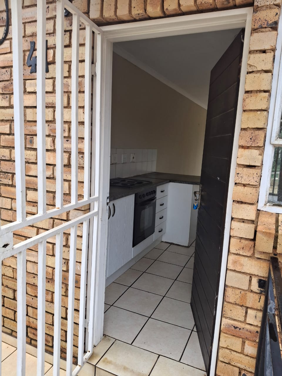 To Let 2 Bedroom Property for Rent in Little Falls Gauteng