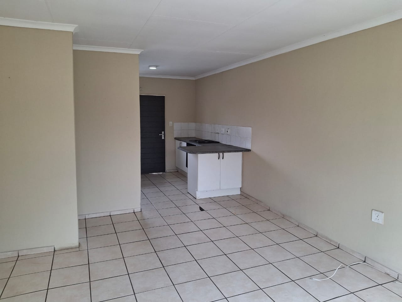 To Let 2 Bedroom Property for Rent in Little Falls Gauteng