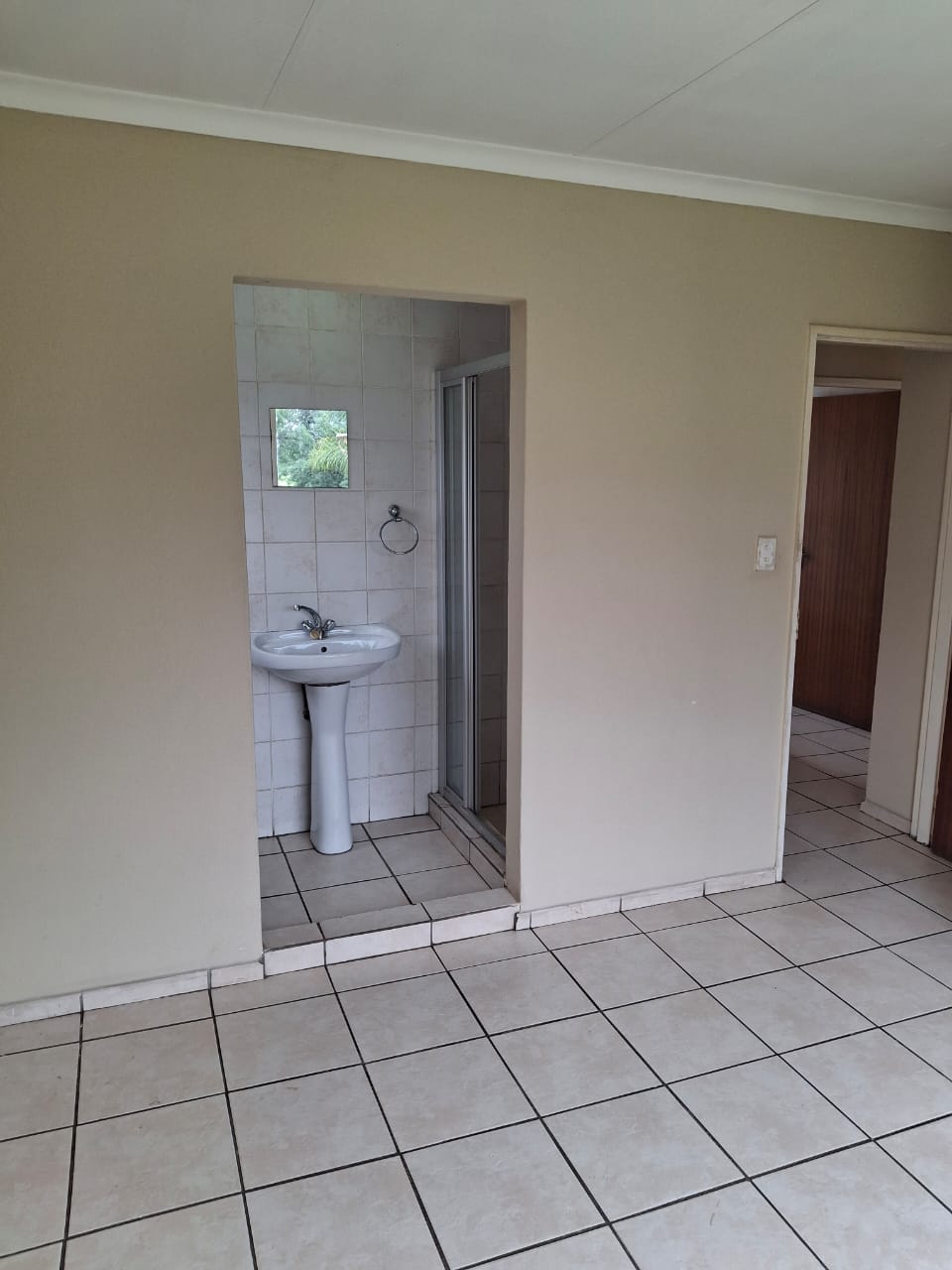 To Let 2 Bedroom Property for Rent in Little Falls Gauteng