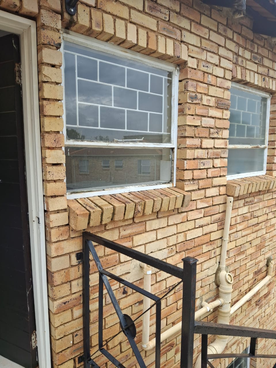 To Let 2 Bedroom Property for Rent in Little Falls Gauteng