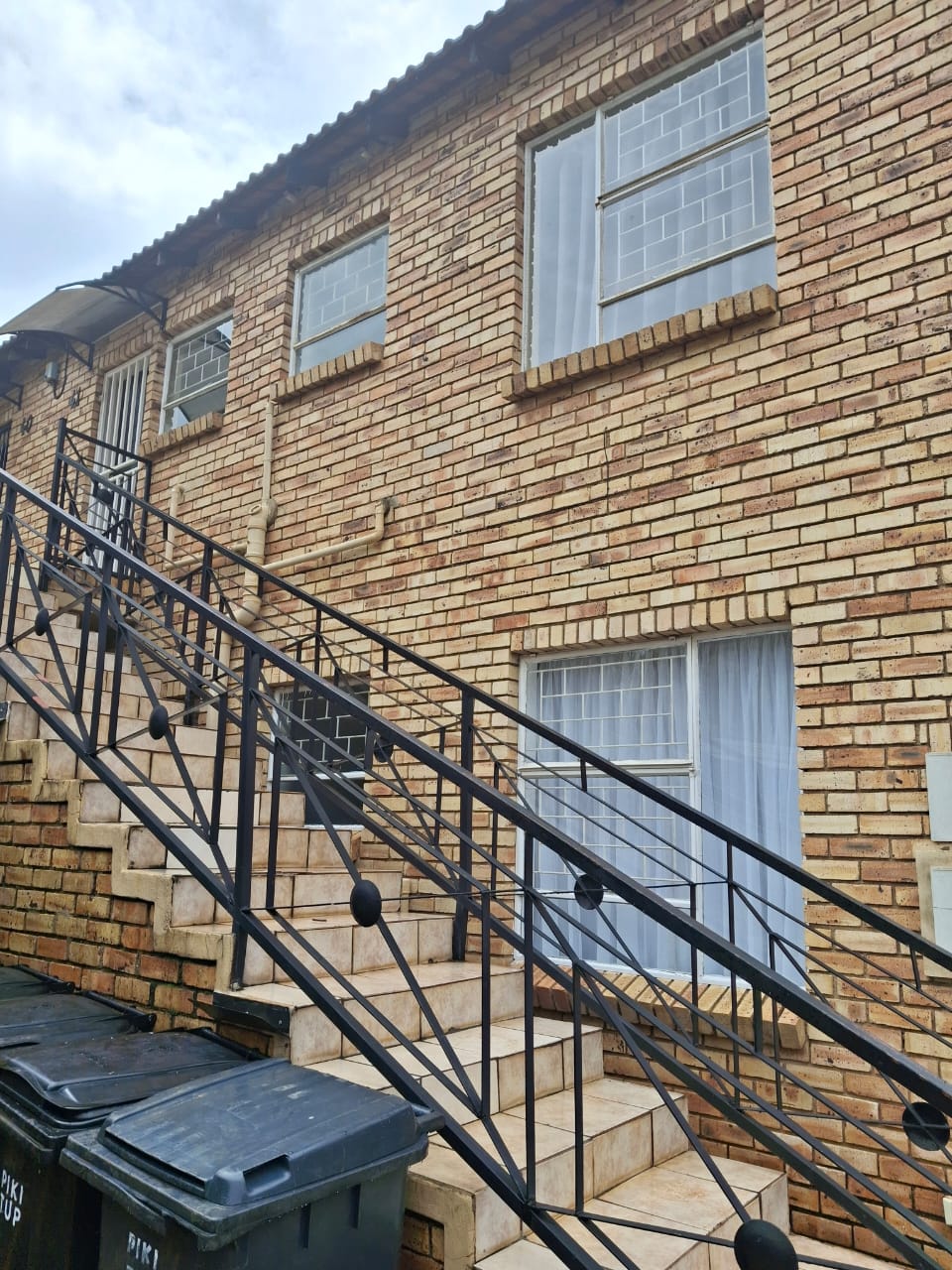 To Let 2 Bedroom Property for Rent in Little Falls Gauteng