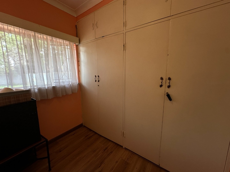 4 Bedroom Property for Sale in Ontdekkerspark Gauteng