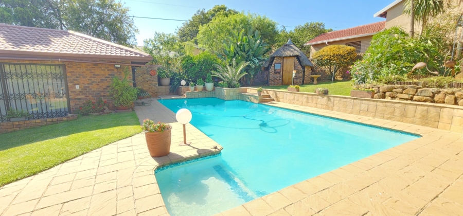 3 Bedroom Property for Sale in Mulbarton Gauteng