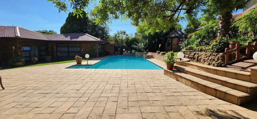 3 Bedroom Property for Sale in Mulbarton Gauteng