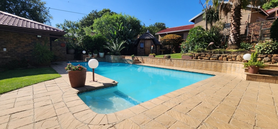 3 Bedroom Property for Sale in Mulbarton Gauteng