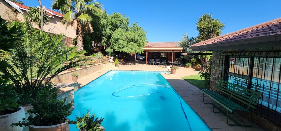 3 Bedroom Property for Sale in Mulbarton Gauteng