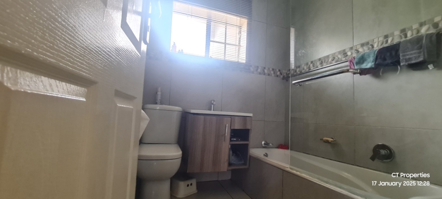 3 Bedroom Property for Sale in Talbotpark Gauteng