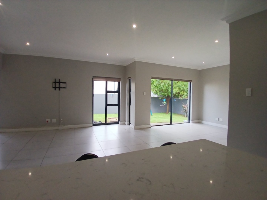 4 Bedroom Property for Sale in Midstream Meadows Gauteng