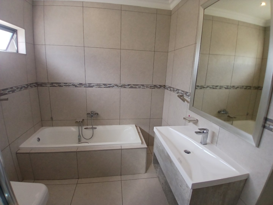 4 Bedroom Property for Sale in Midstream Meadows Gauteng