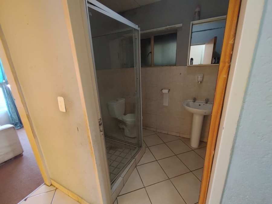 2 Bedroom Property for Sale in Pretoria North Gauteng