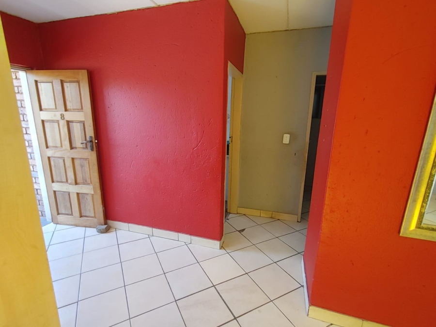 2 Bedroom Property for Sale in Pretoria North Gauteng