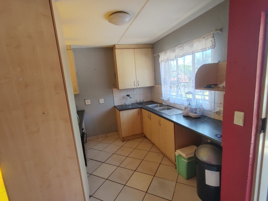 2 Bedroom Property for Sale in Pretoria North Gauteng