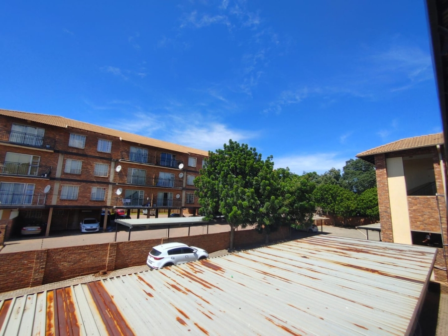 2 Bedroom Property for Sale in Pretoria North Gauteng