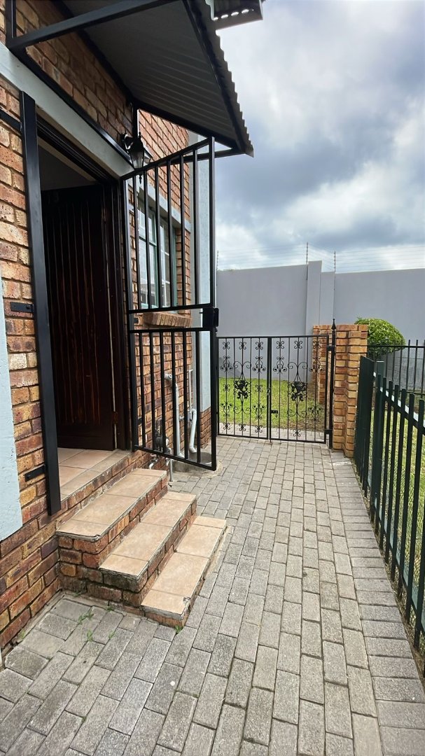 2 Bedroom Property for Sale in Farrar Park Gauteng