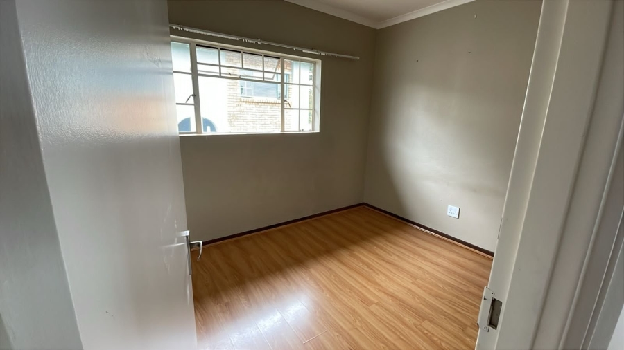 2 Bedroom Property for Sale in Farrar Park Gauteng