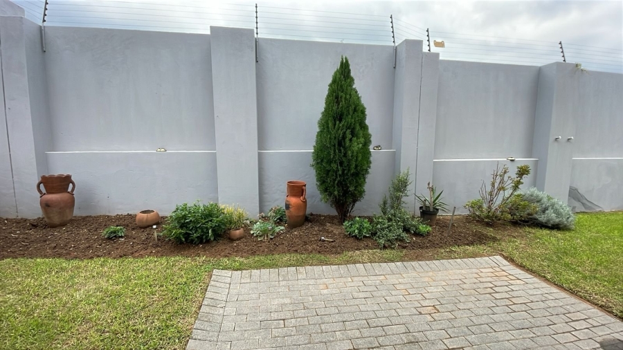 2 Bedroom Property for Sale in Farrar Park Gauteng