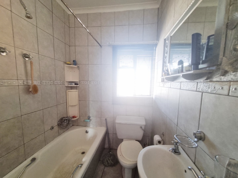 1 Bedroom Property for Sale in Benoni Central Gauteng