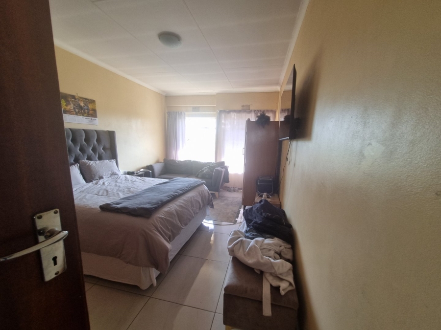 1 Bedroom Property for Sale in Benoni Central Gauteng